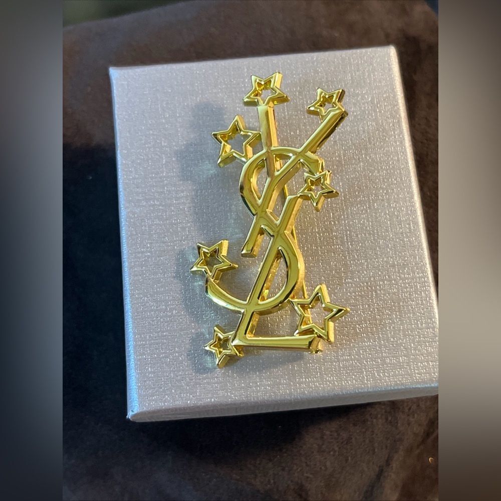 🛑SOLD🛑Goldtone YSL Brooch With Stars 2.5” - Picture 6 of 7